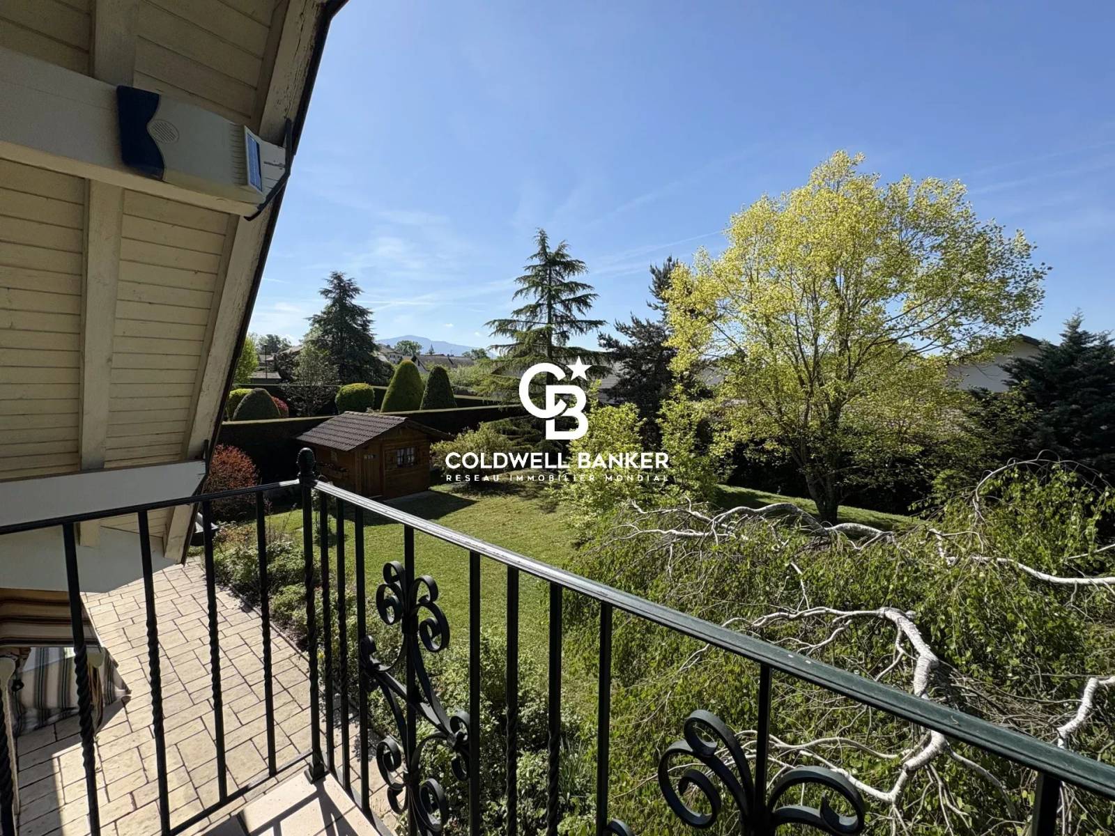 Chens-sur-Léman - Charme anglais avec jardin piscinable à deux pas du lac