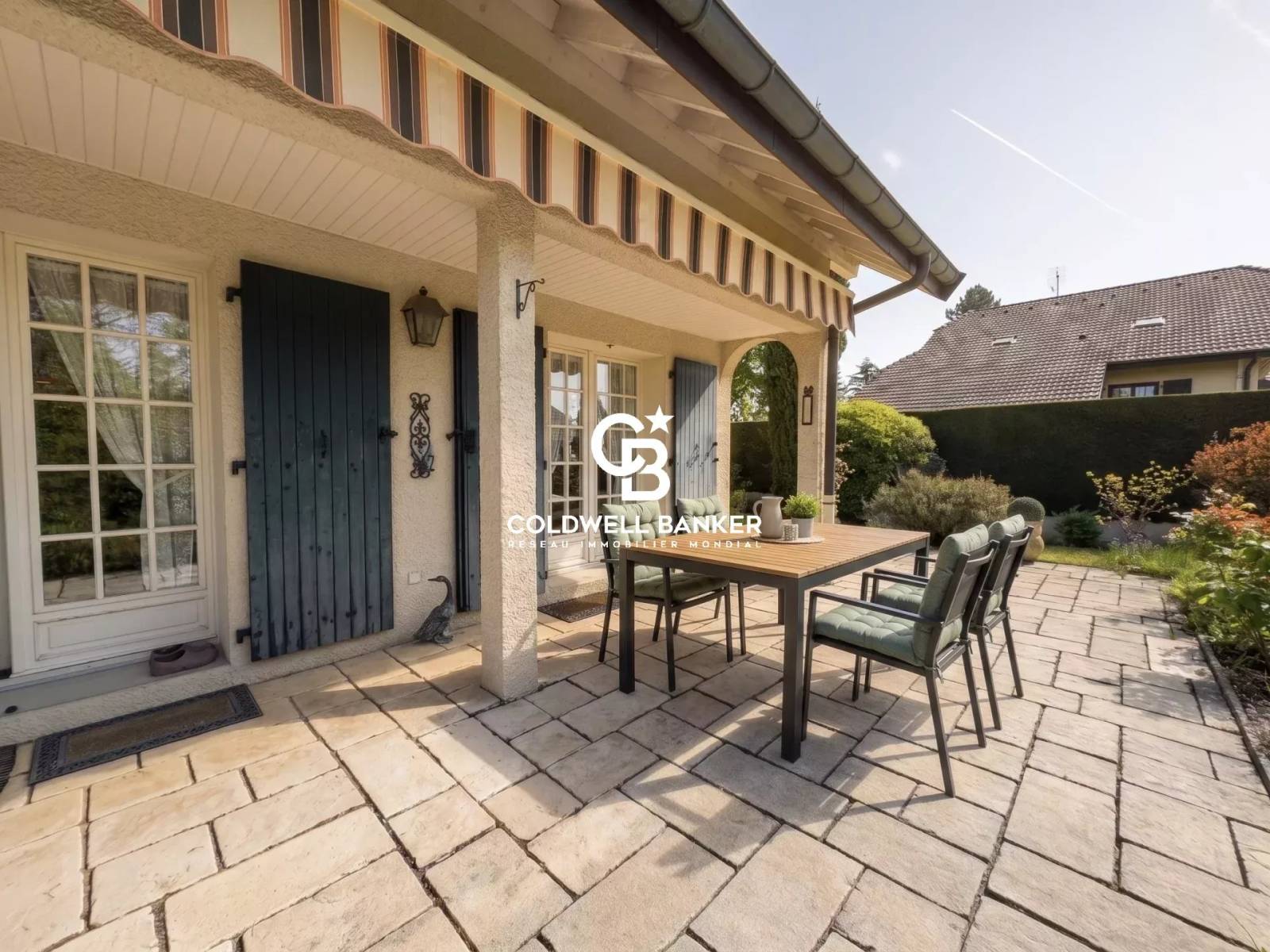 Chens-sur-Léman - Charme anglais avec jardin piscinable à deux pas du lac