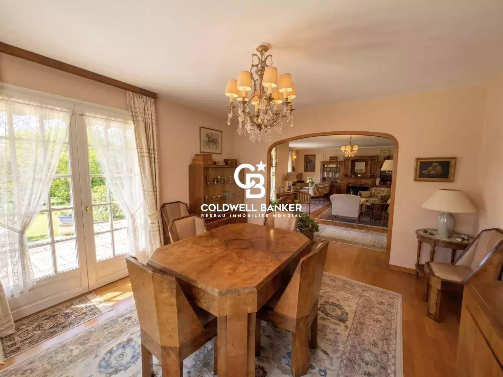 Chens-sur-Léman - Charme anglais avec jardin piscinable à deux pas du lac