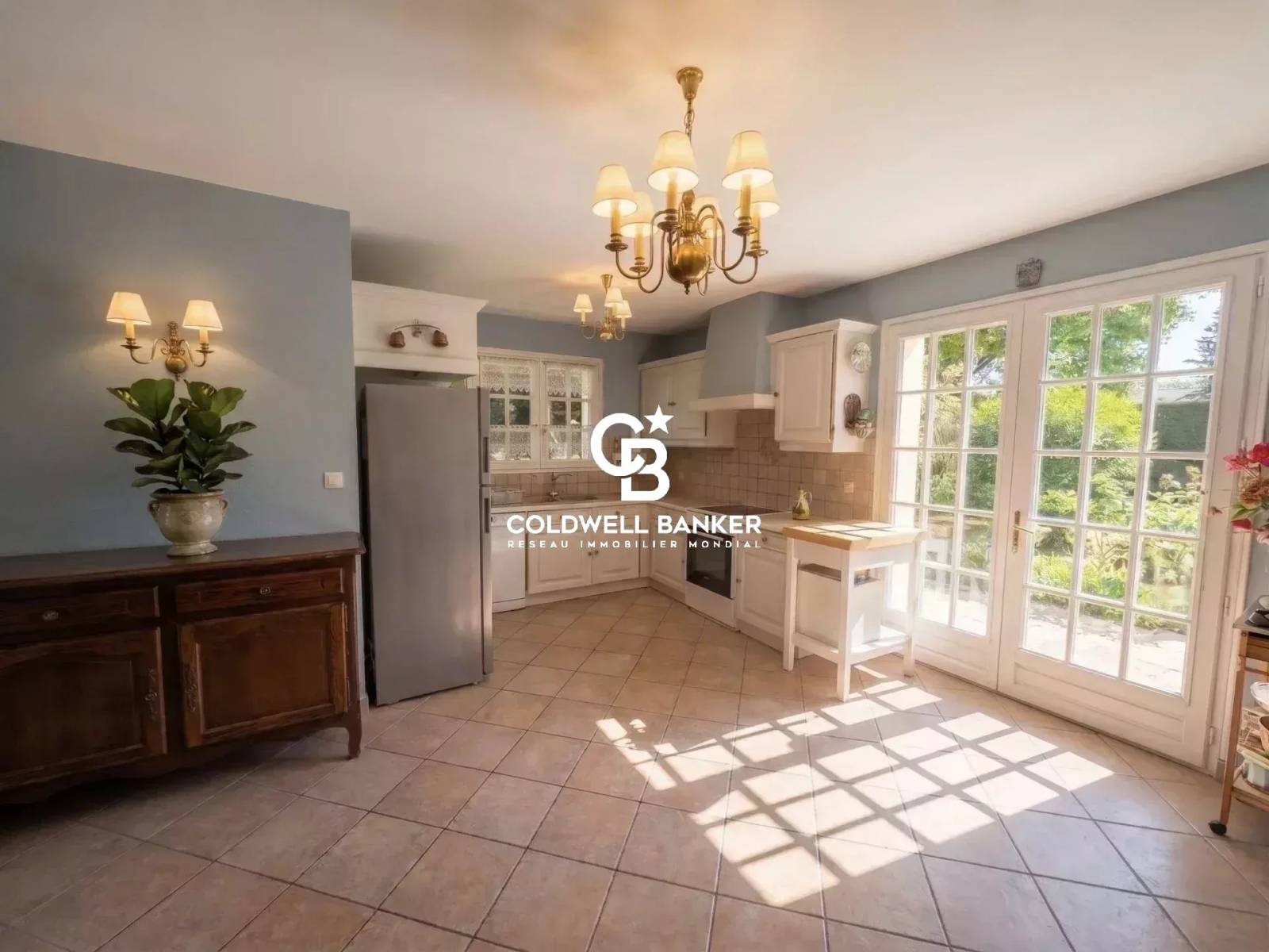 Chens-sur-Léman - Charme anglais avec jardin piscinable à deux pas du lac