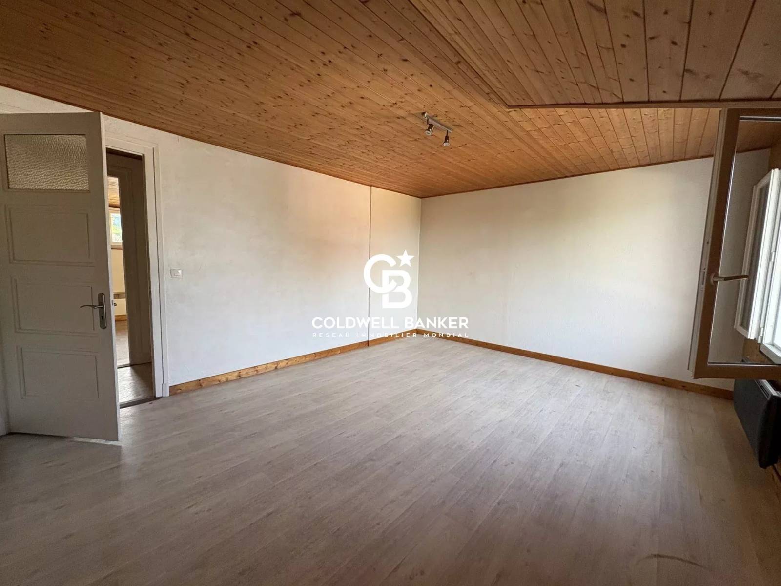 T2bis à vendre à St Cergues 74140 proche suisse