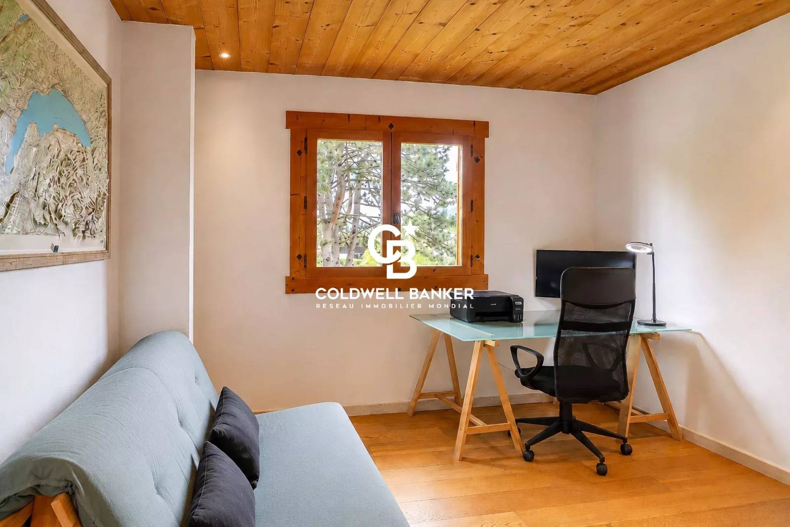 Maison chalet à Vétraz-Monthoux avec piscine chauffée, 5 chambres et jardin arboré