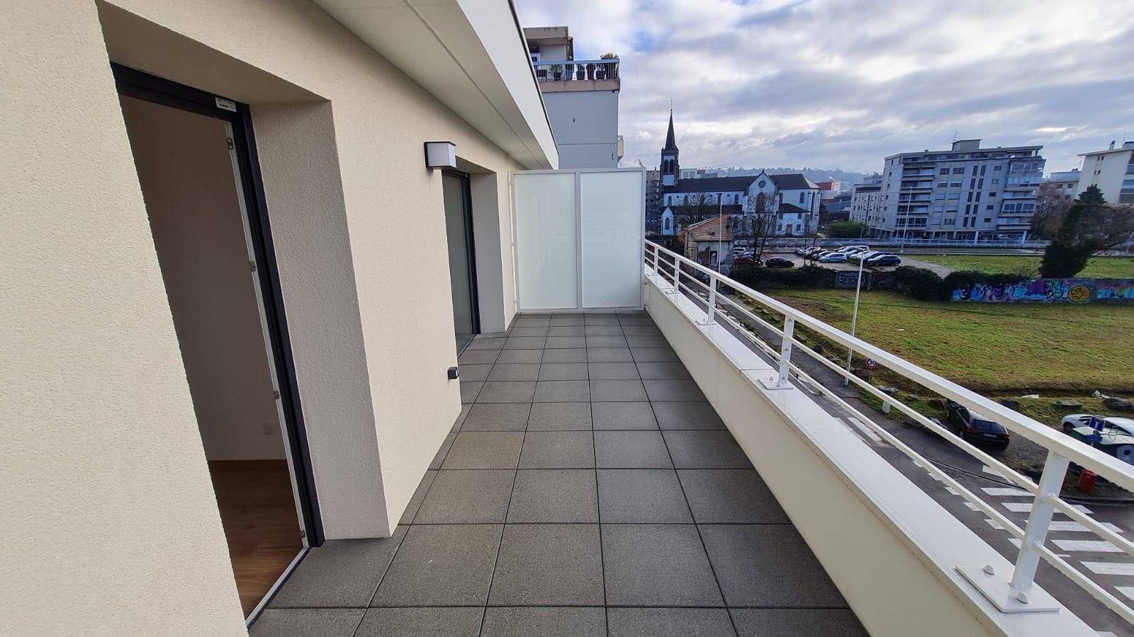 Grand T3 en dernier étage avec garage - Annemasse 74100