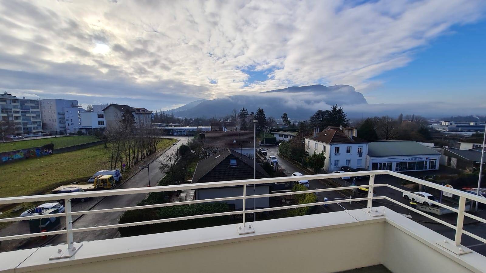 Grand T3 en dernier étage avec garage - Annemasse 74100