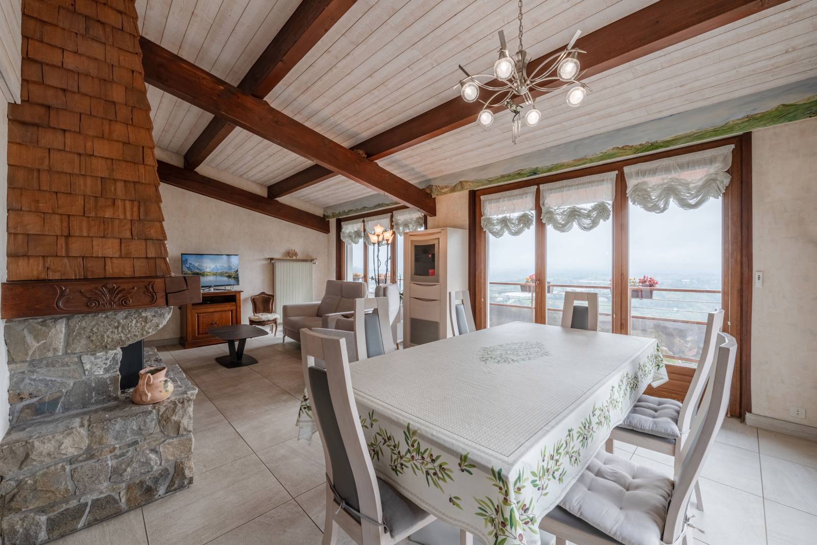 Maison de charme avec vue imprenable sur le Mont-Blanc – Monnetier-Mornex 74960