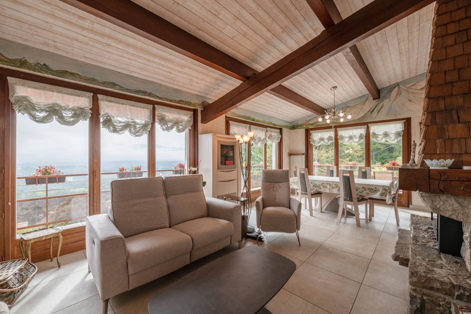 Maison de charme avec vue imprenable sur le Mont-Blanc – Monnetier-Mornex 74960