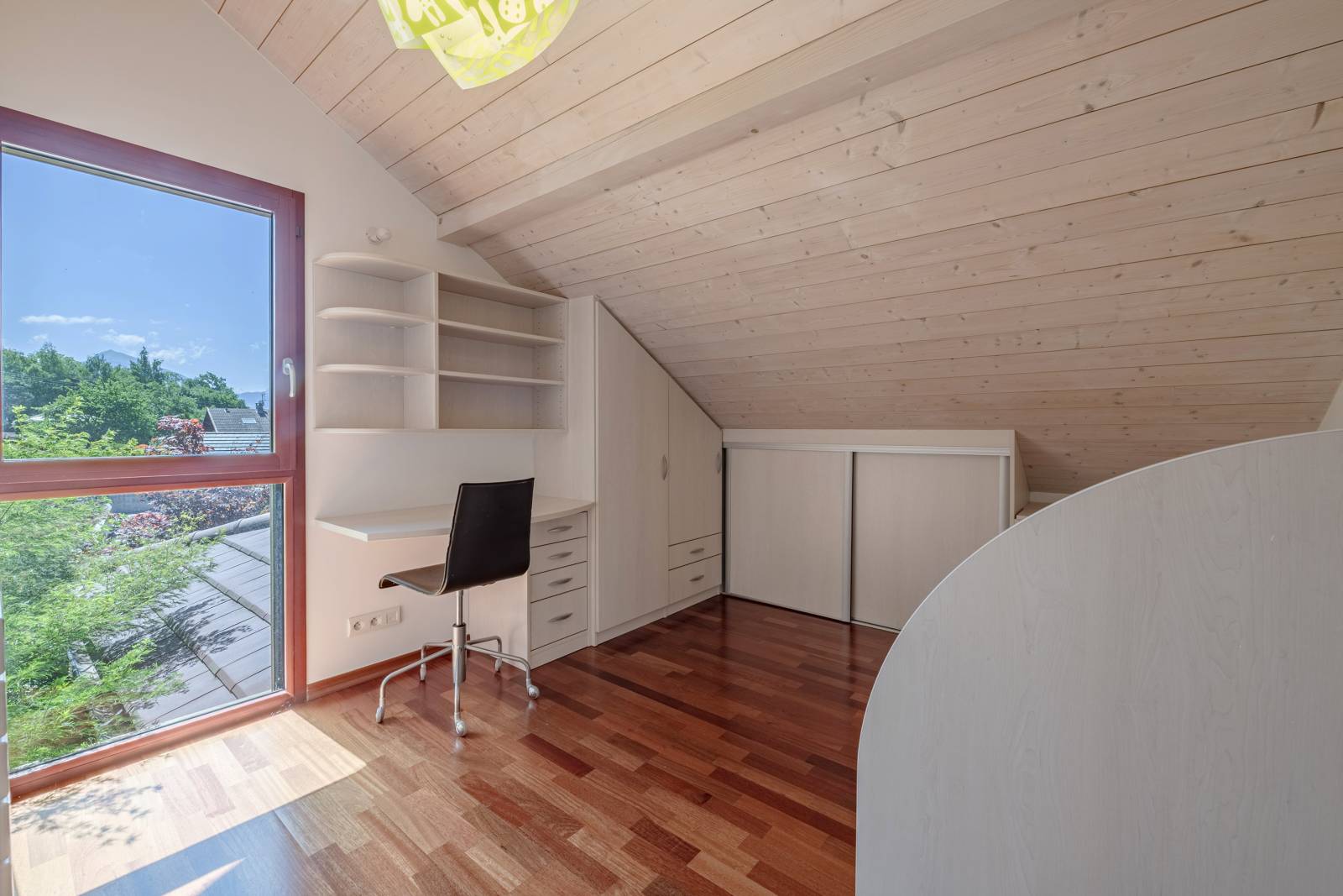 À VENDRE – Maison de 200 m² + terrasse, vue Salève à Bonne