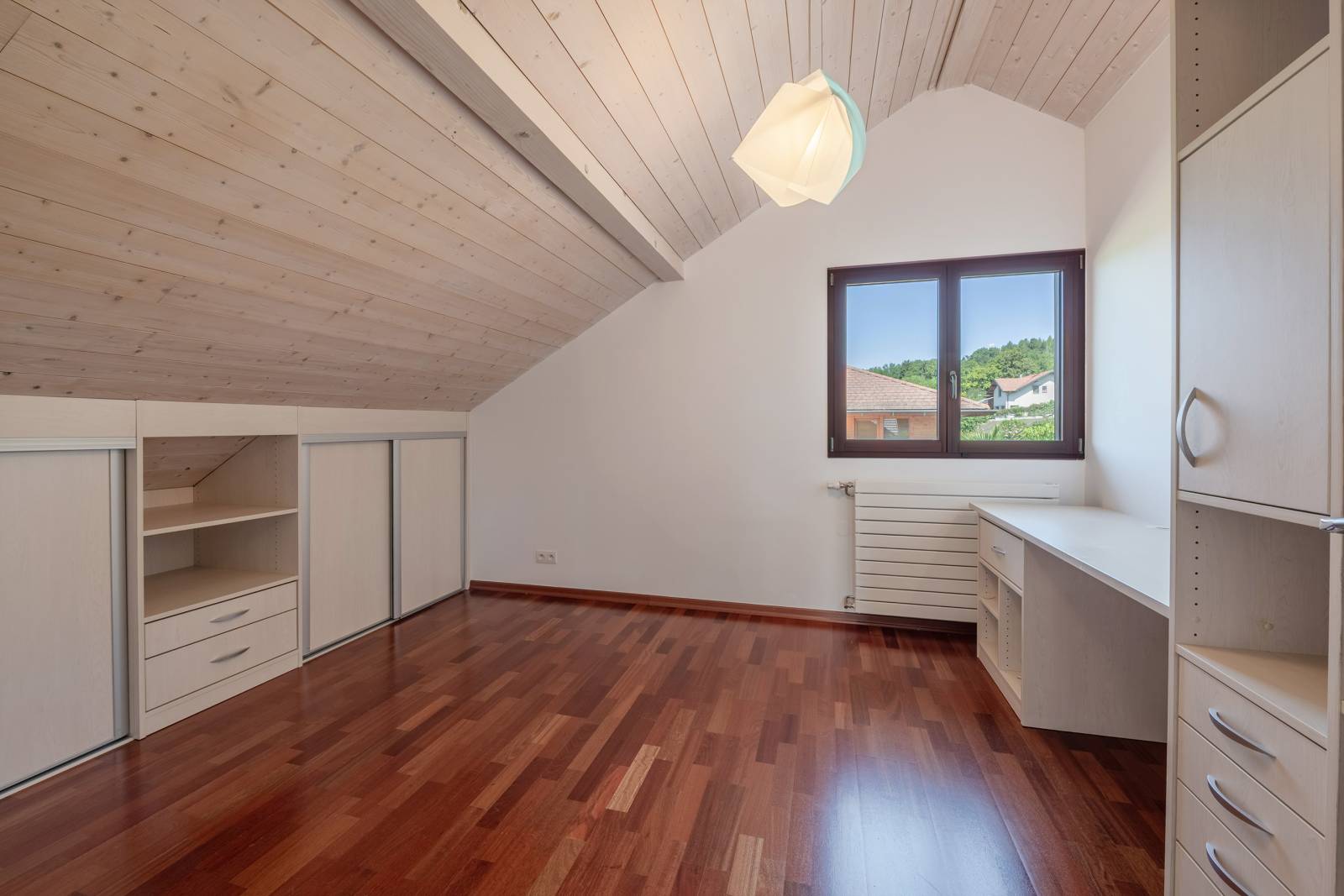 À VENDRE – Maison de 200 m² + terrasse, vue Salève à Bonne