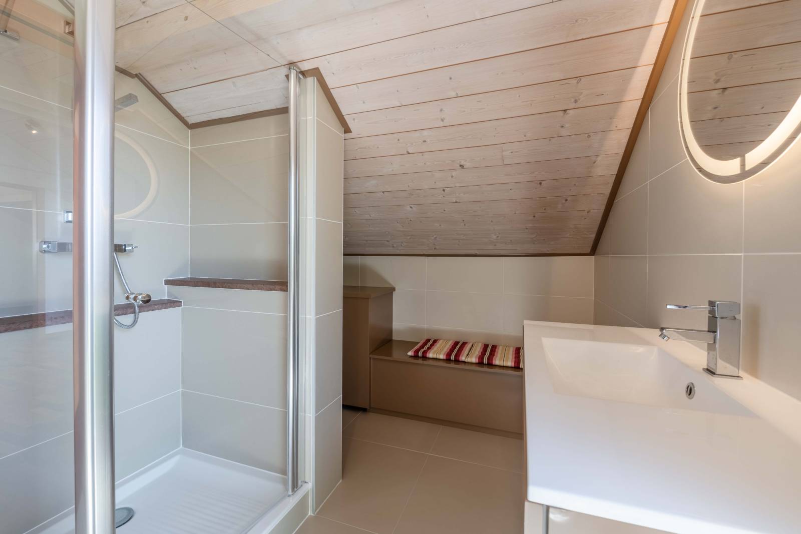 À VENDRE – Maison de 200 m² + terrasse, vue Salève à Bonne