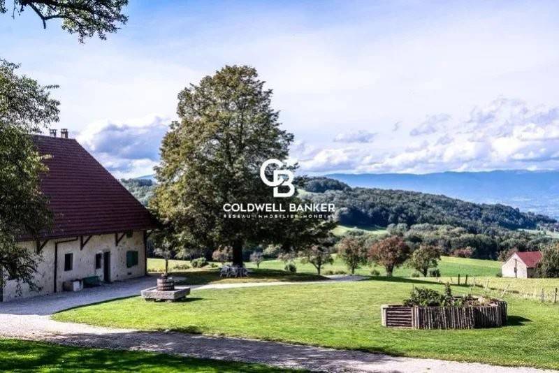 Propriété unique à vendre à Présilly – Vue imprenable sur le Lac Léman