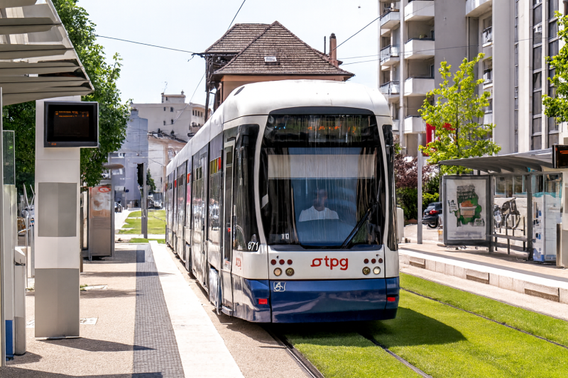 Mobilité 2026 : un nouveau tram et 169 km de pistes cyclables — le Genevois français gagne encore en valeur !