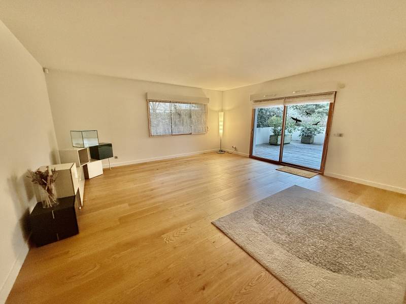 Luxe et sérénité à deux pas de Genève : Appartement T4 en rez-de-jardin