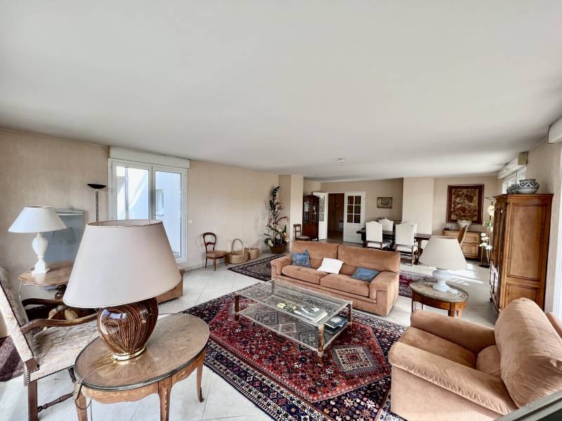 T5 avec 2 garages au centre-ville à Annemasse 74100