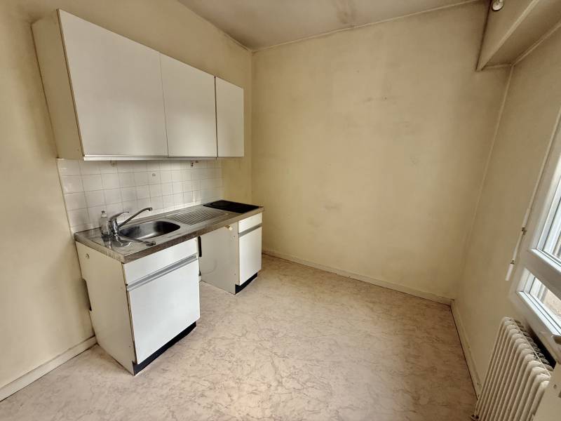 T2 avec cave et parking centre Ferney Voltaire 01210