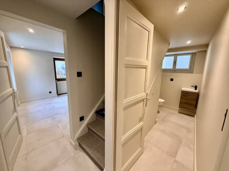 À louer : Maison de ville refaite à neuf à Bonne