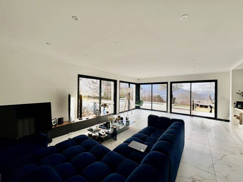 A louer Villa neuve avec piscine - Vétraz-Monthoux 74100