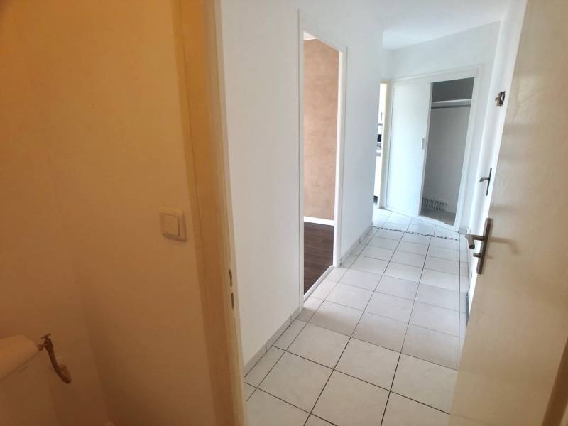 À louer : T2 de 49 m² avec parking et cave