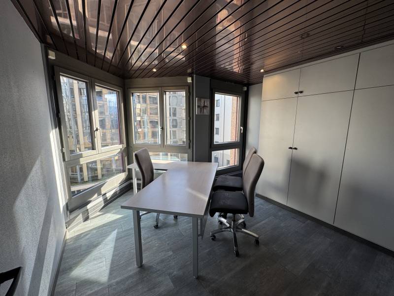 À Louer: bureau 6 pièces à louer - Annemasse 74100