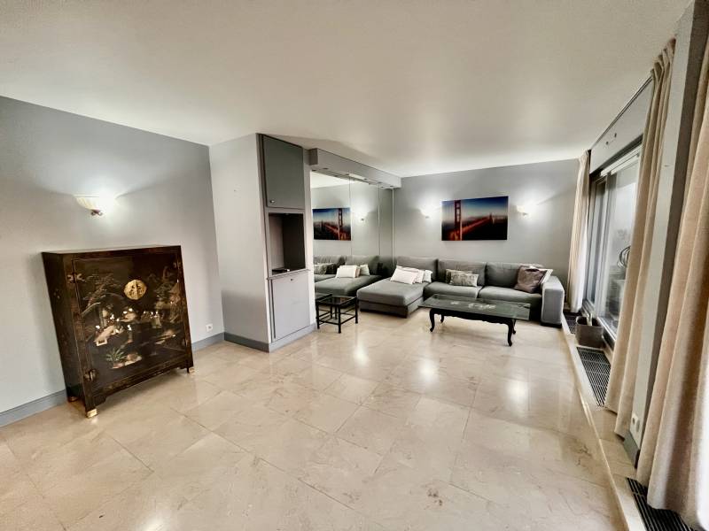 Grand T2 au dernier étage au centre d'Annemasse