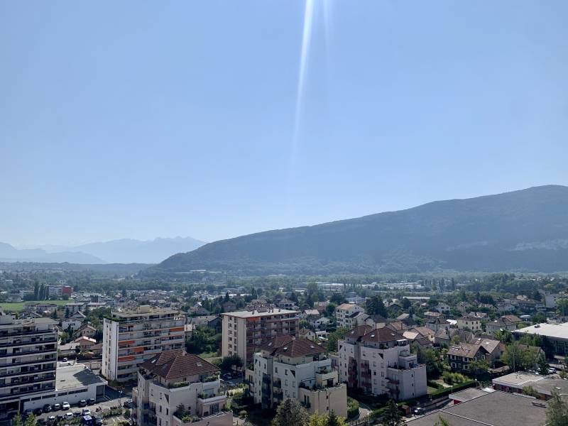 T2 aux pieds du TRAM à Gaillard 74240