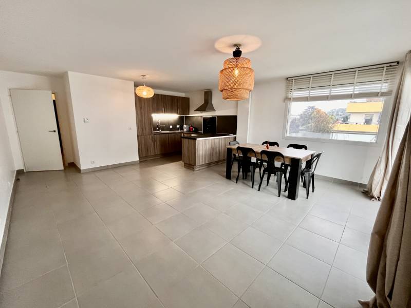 Appartement 4 pièces avec garage double - Vétraz Monthoux  74100