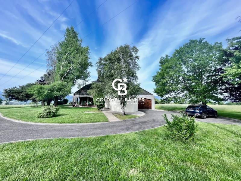 Maison familiale à vendre entourée de verdure - Grand terrain à Fillinges 74250