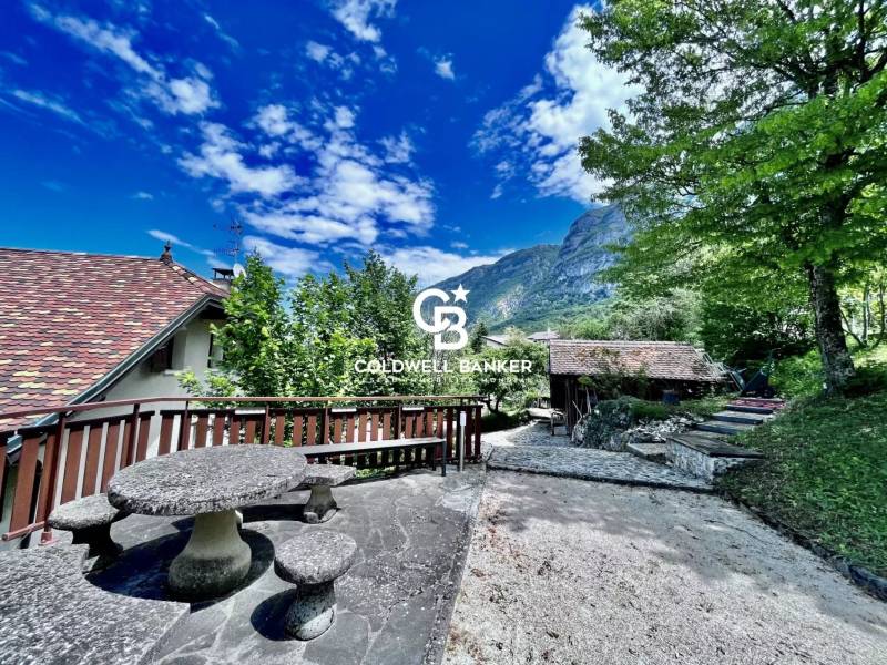 Propriété à vendre avec Vue Genève et grand terrain - Collonges sous Salève 74160