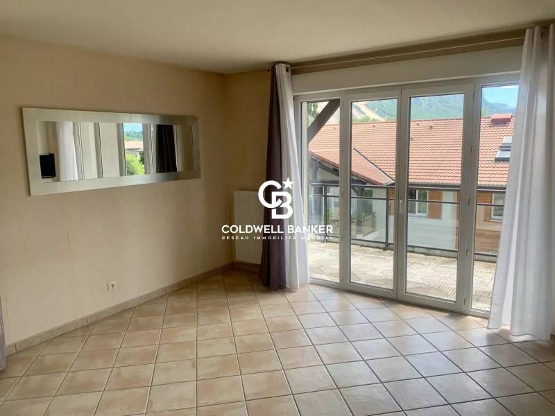 À Vendre à Gaillard : Charmant T3 au Dernier Étage – Terrasse Sud & Vue Montagne
