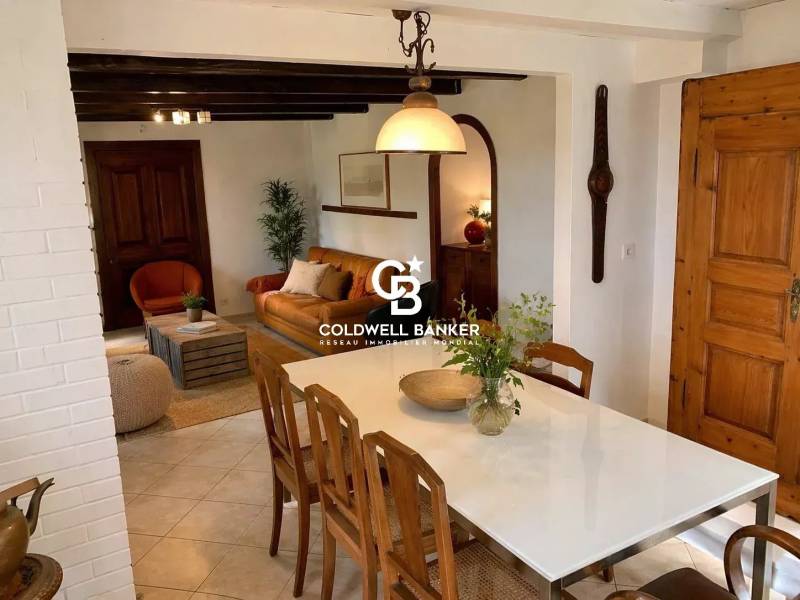 Maison de village avec vue dégagée sur le Lac Léman – 110 m² – Saxel