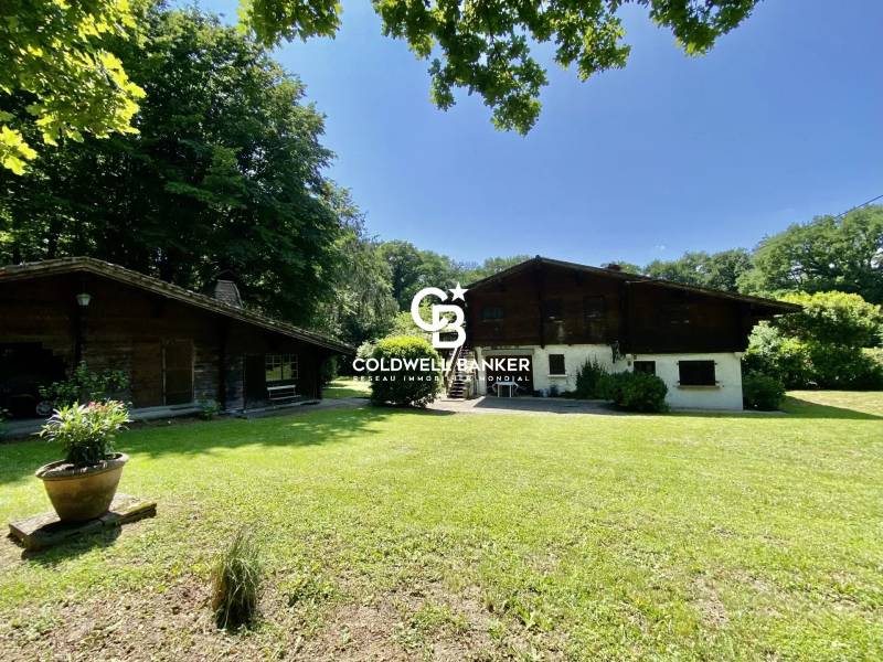 Chalet à vendre sur 2 hectares à coté du lac Léman - Yvoire 74140