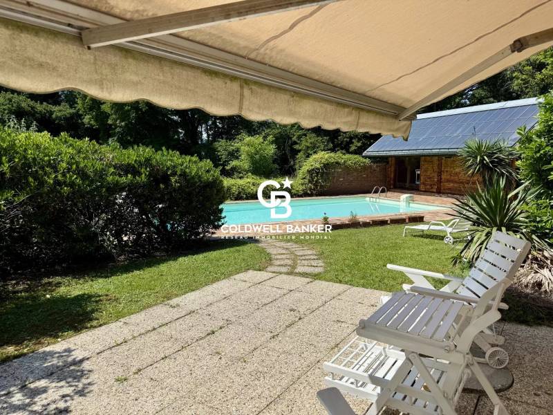 Chalet à vendre sur 2 hectares à coté du lac Léman - Yvoire 74140