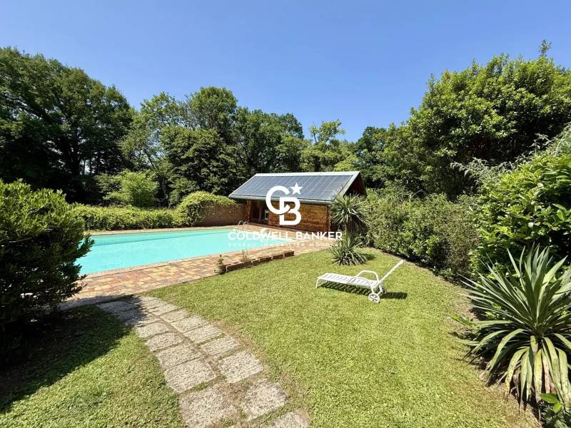 Chalet à vendre sur 2 hectares à coté du lac Léman - Yvoire 74140