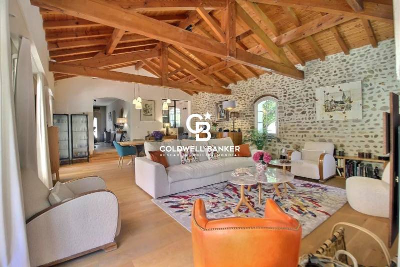 A vendre demeure d'exception entourée d'un parc à Arcangues 64200