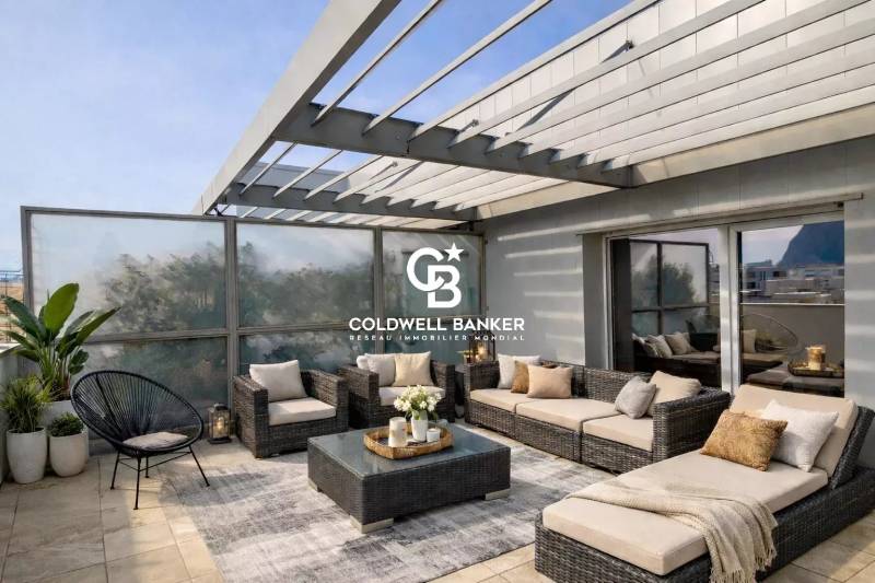 A vendre T4 attique avec terrasse et vue Mont-Blanc à Annemasse centre 74100