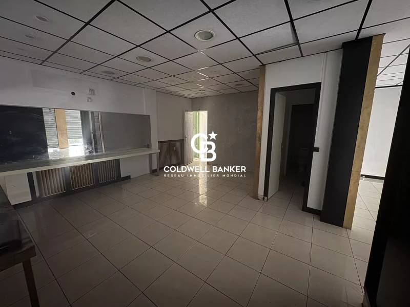 Local commercial à louer à Annemasse – Emplacement recherché en centre-ville