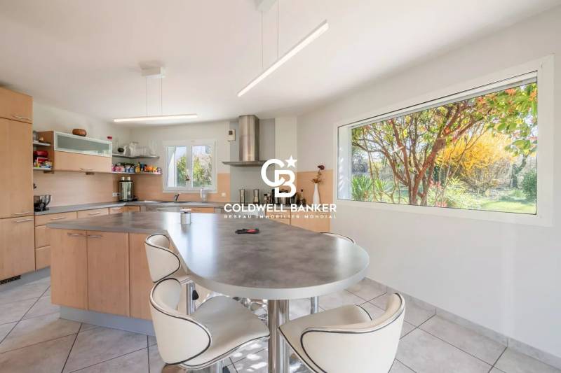 Cadre d'exception à Messery - Villa d'architecte avec vue lac