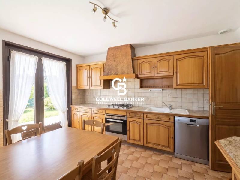 Vétraz-Monthoux - Maison familiale de 145 m² au calme avec terrain piscinable